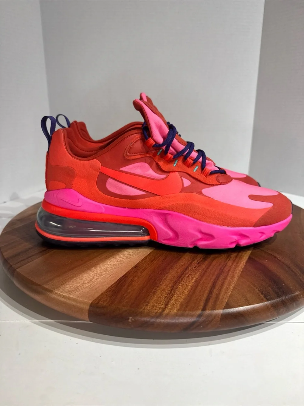 Nike Air Max 270 React Women's Size 12 - Men’s 10.5 Mystic Red Pink Blast EDM